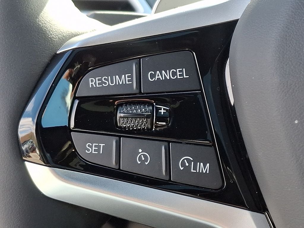 2025 BMW 2 Series 230i xDrive w/Premium Package