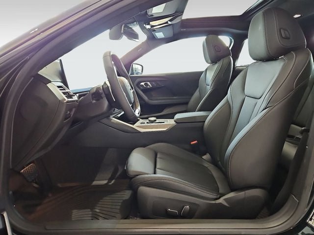 2025 BMW 2 Series 230i xDrive w/Premium Package