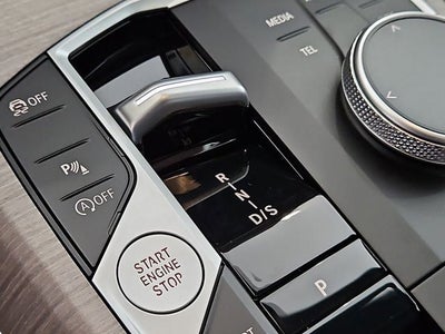 2025 BMW 2 Series 230i xDrive w/Premium Package