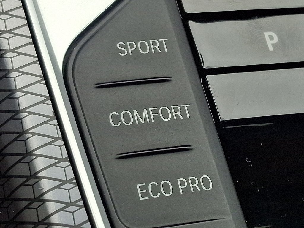 2025 BMW 2 Series M240i