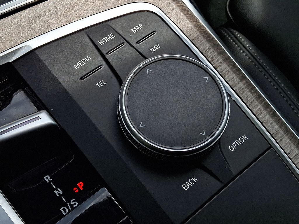 2025 BMW 3 Series 330i xDrive