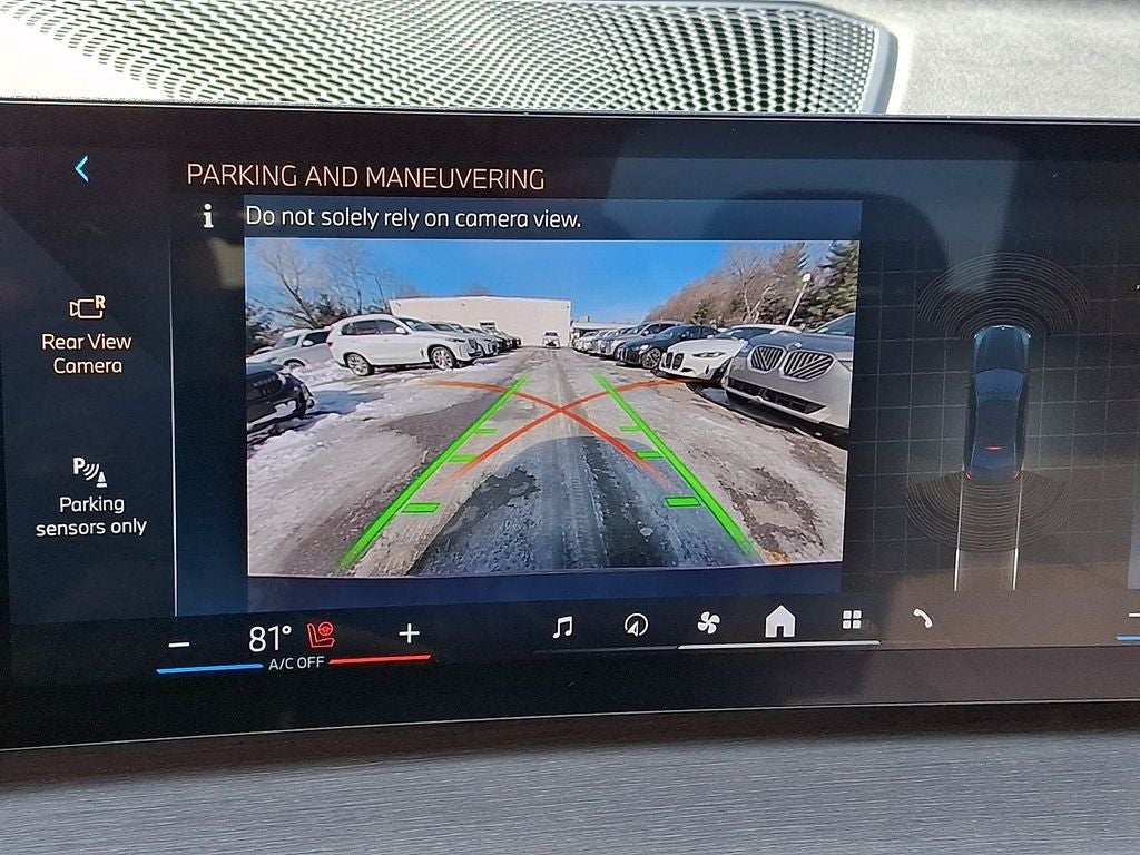 2025 BMW 3 Series 330i xDrive w/Premium Package