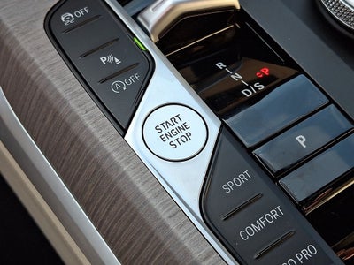 2025 BMW 3 Series 330i xDrive w/Premium Package