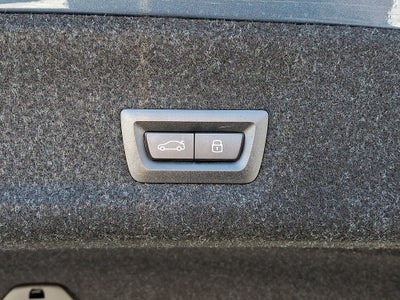 2025 BMW 3 Series 330i xDrive w/Premium Package