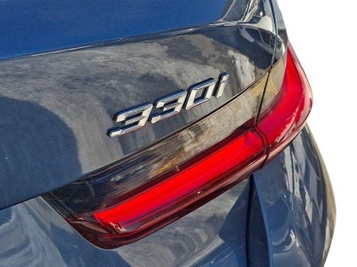 2025 BMW 3 Series 330i xDrive w/Premium Package