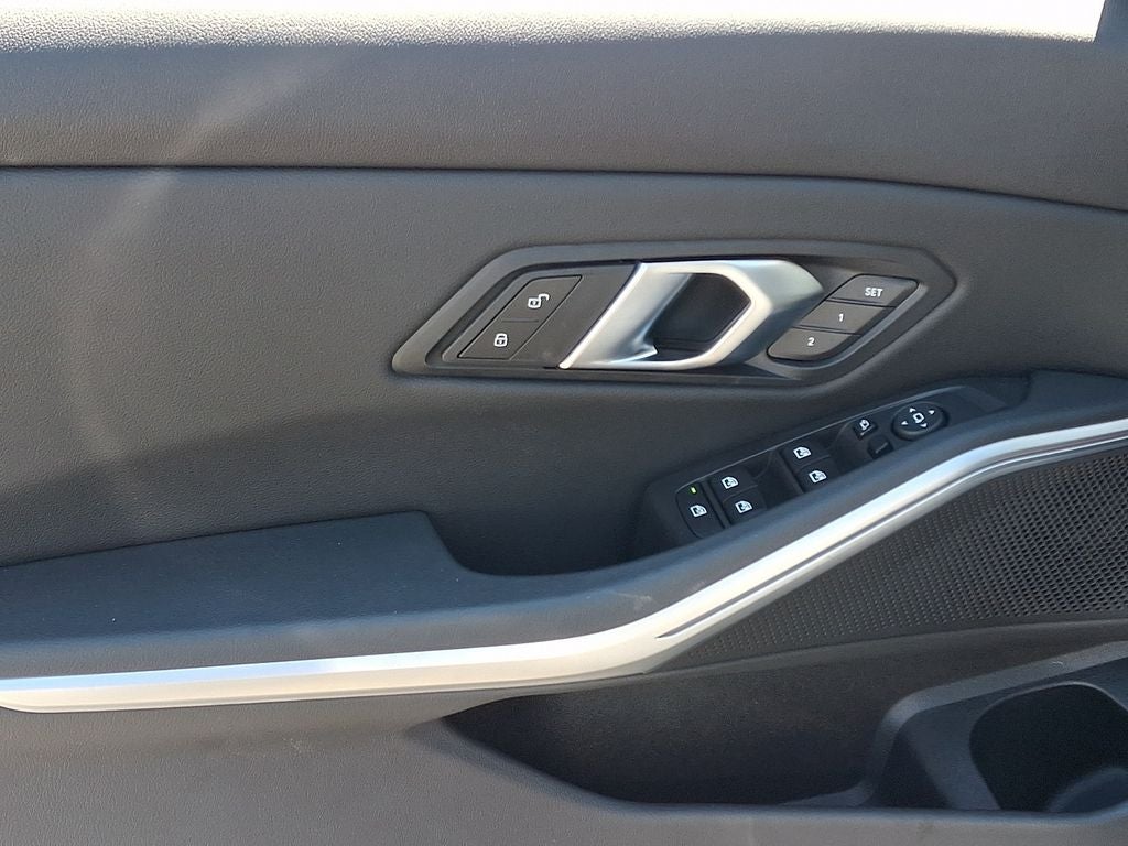 2025 BMW 3 Series 330i xDrive