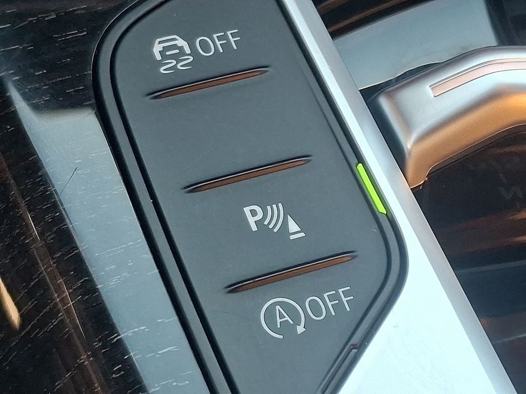 2023 BMW 3 Series 330i xDrive