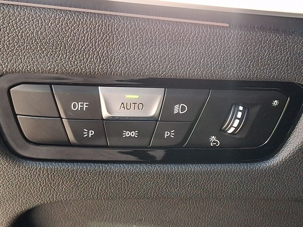 2023 BMW 3 Series 330i xDrive