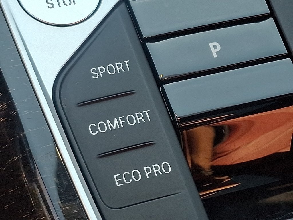 2024 BMW 3 Series 330i xDrive