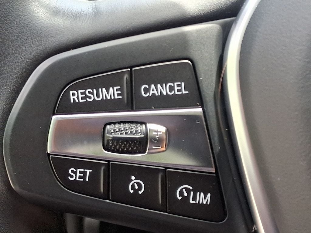 2023 BMW 3 Series 330i xDrive w/ Driving Assistance Package