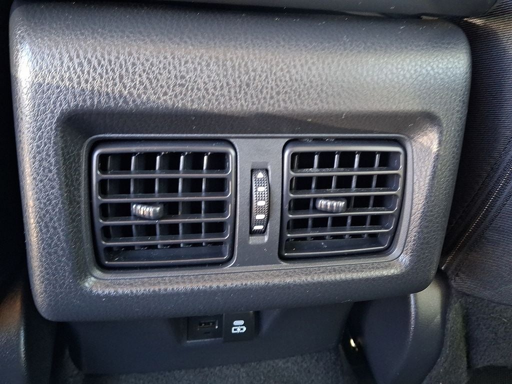 2025 Toyota Camry LE w/Apple CarPlay