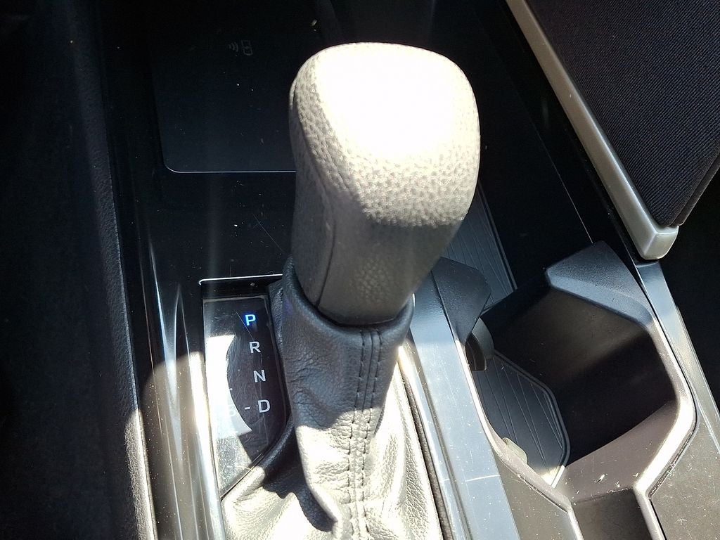 2025 Toyota Camry LE w/Apple CarPlay