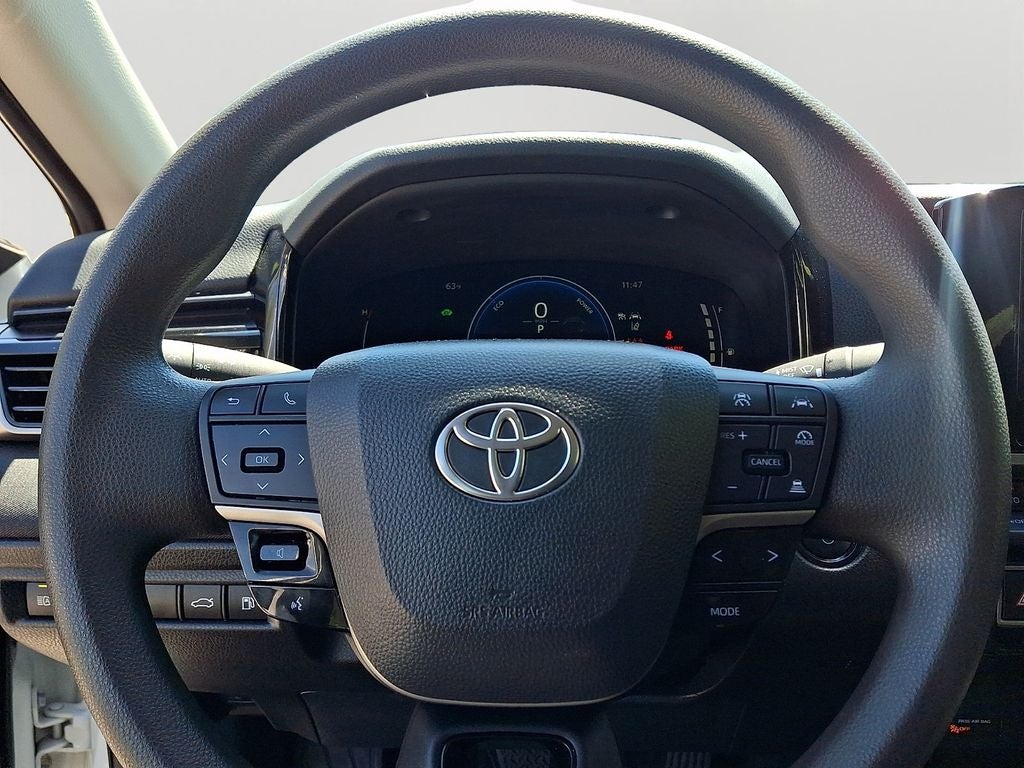 2025 Toyota Camry LE w/Apple CarPlay