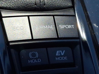 2025 Toyota Camry LE w/Apple CarPlay