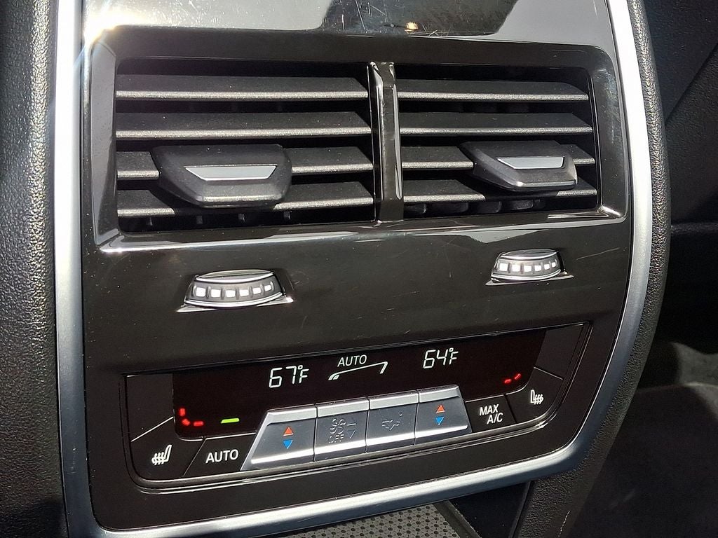 2024 BMW X7 xDrive40i w/Premium Package