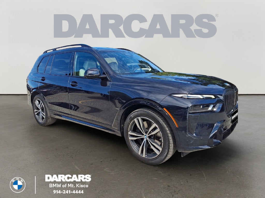 2025 BMW X7 40i