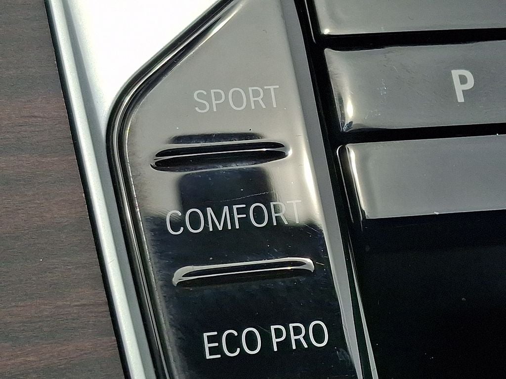 2024 BMW X5 xDrive40i w/Premium Package