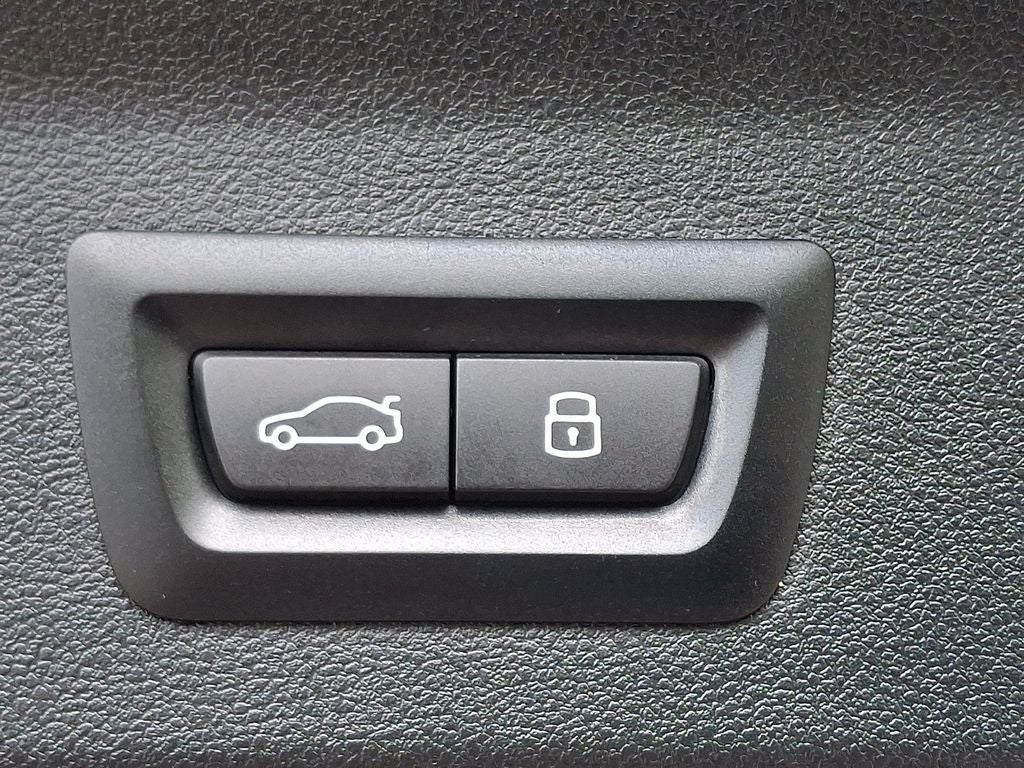2023 BMW X3 xDrive30i w/Convenience Package