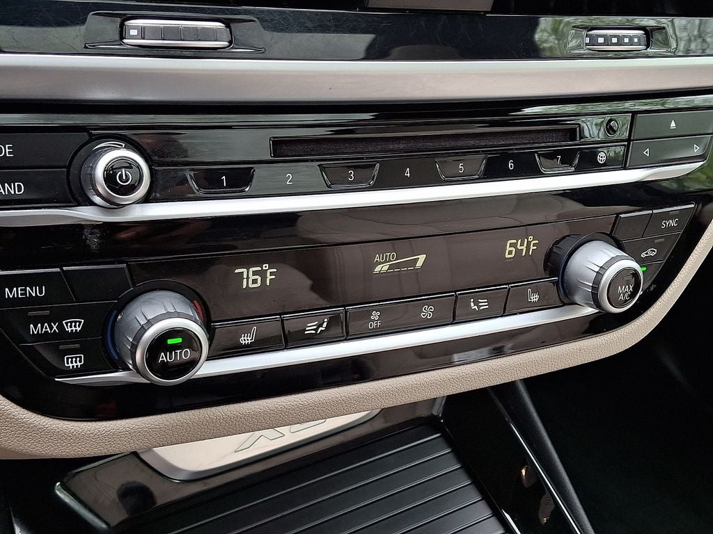 2019 BMW X3 xDrive30i w/Convenience Package & Navigation