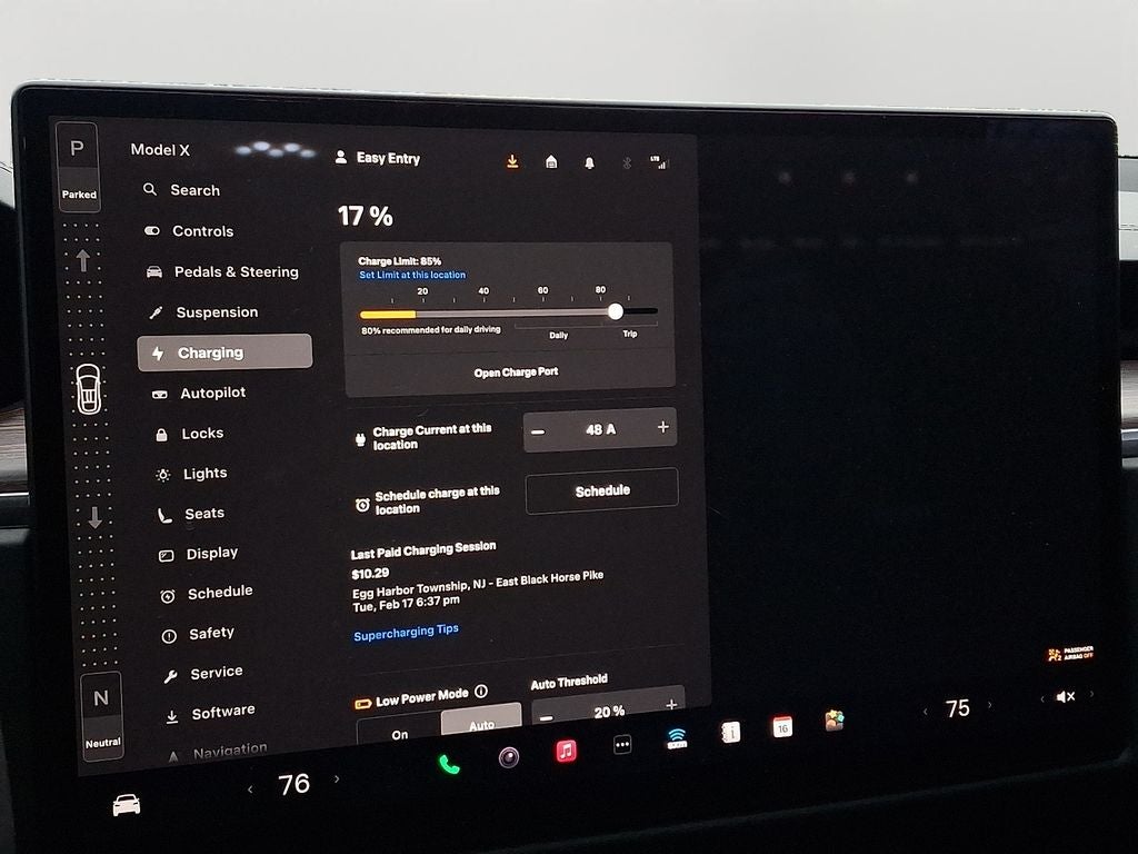 2024 Tesla Model X Base w/Navigation