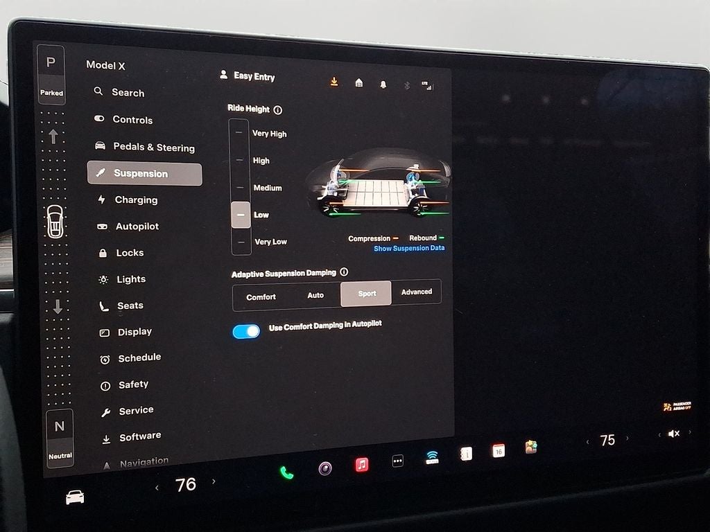 2024 Tesla Model X Base w/Navigation