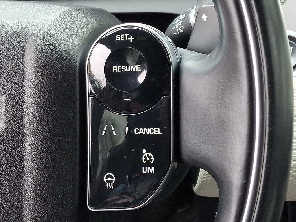 2020 Land Rover Discovery Sport SE R-Dynamic w/Technology Package