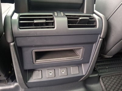 2025 Land Rover Defender 110 S