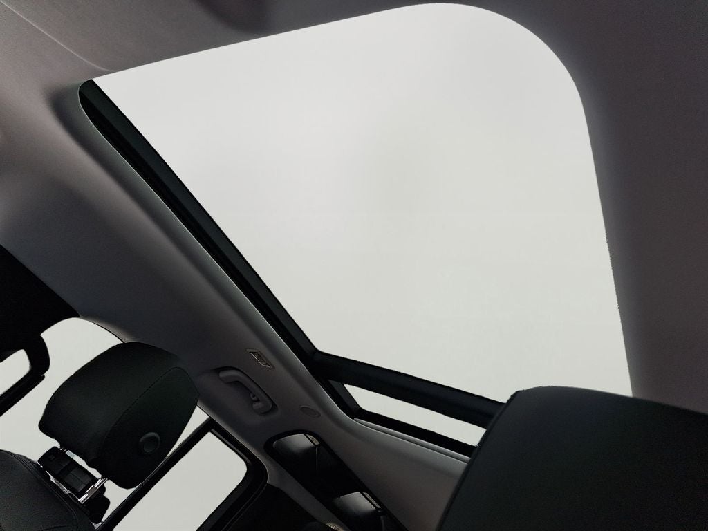 2025 Land Rover Defender 110 S