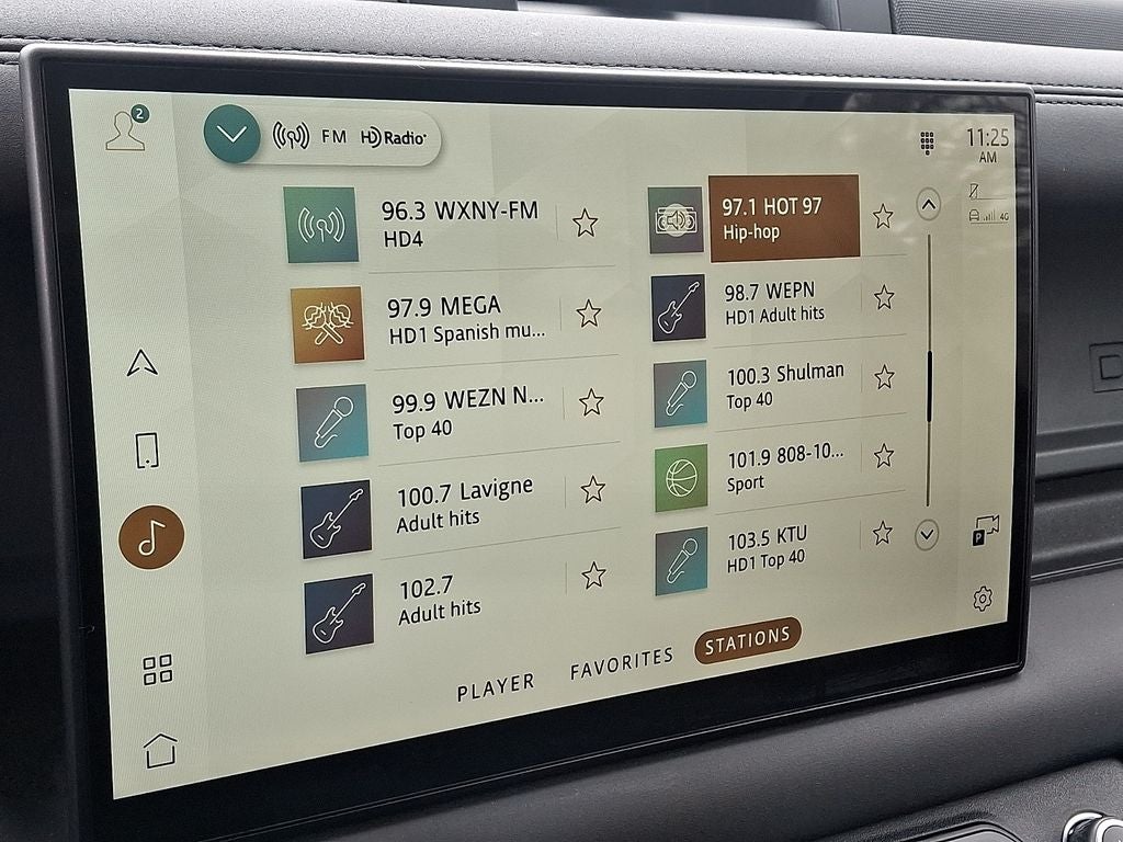 2025 Land Rover Defender 110 S