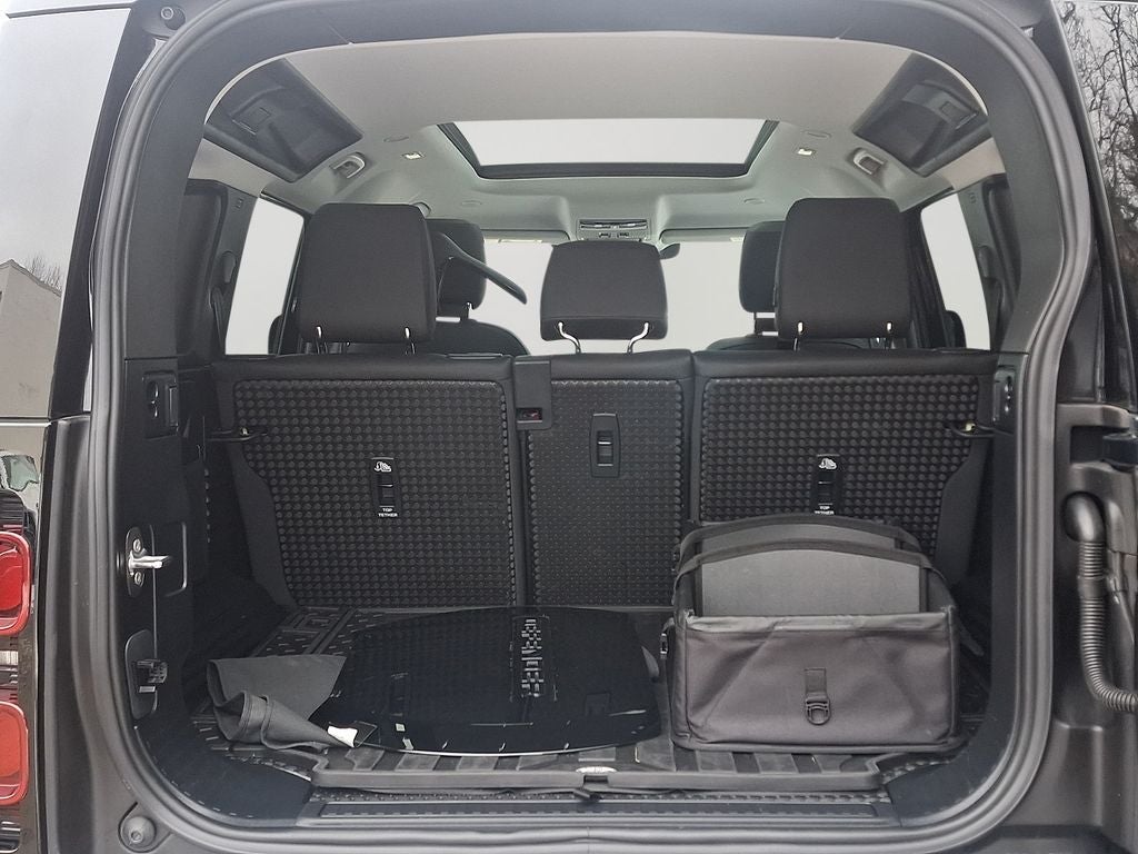 2025 Land Rover Defender 110 S