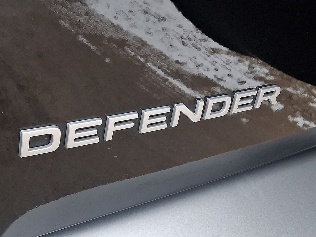 2025 Land Rover Defender 110 S