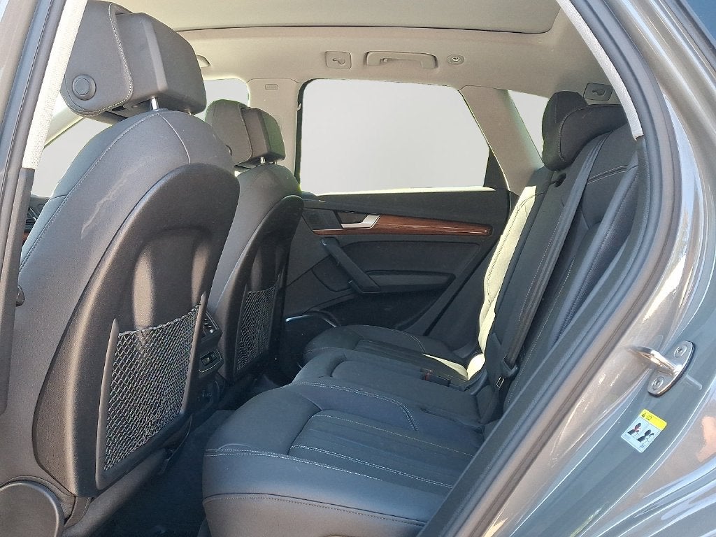 2023 Audi Q5 45 S line Premium quattro