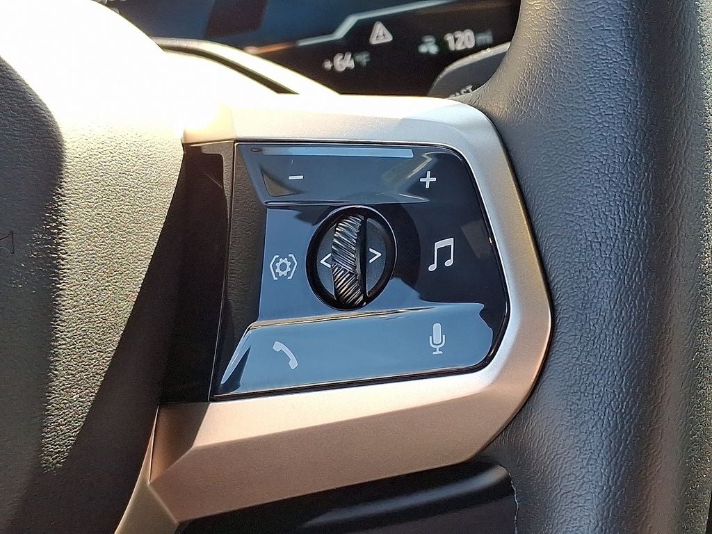 2025 BMW iX xDrive50