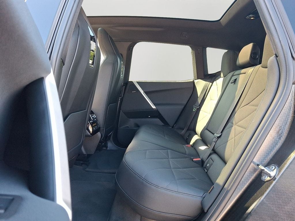 2025 BMW iX xDrive50