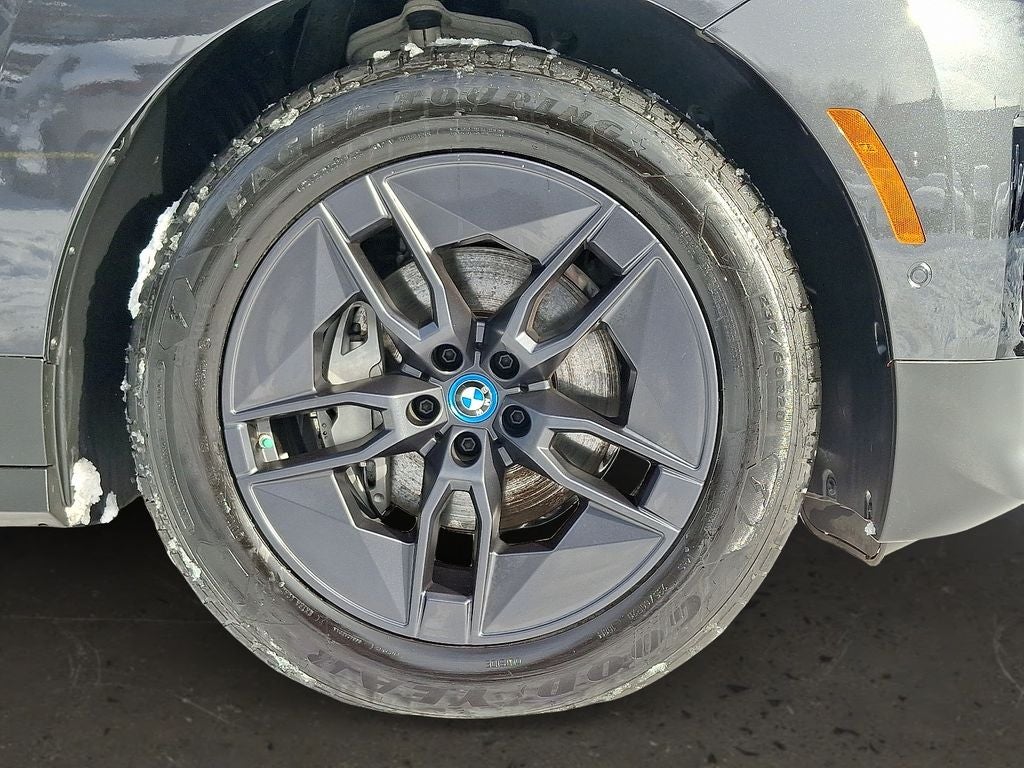 2025 BMW iX xDrive50
