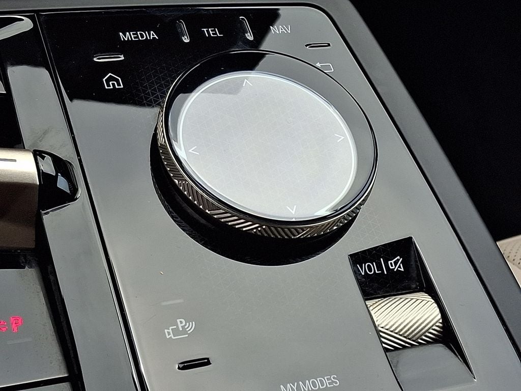 2024 BMW iX xDrive50 w/Sport Package