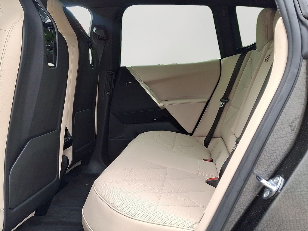 2024 BMW iX xDrive50 w/Sport Package