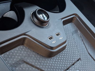 2023 BMW iX xDrive50 w/Premium Package & Sport Package