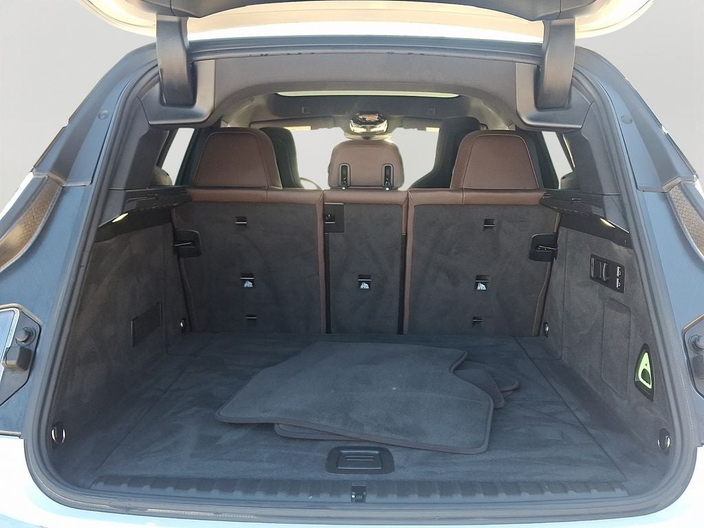 2023 BMW iX xDrive50 w/Premium Package & Sport Package