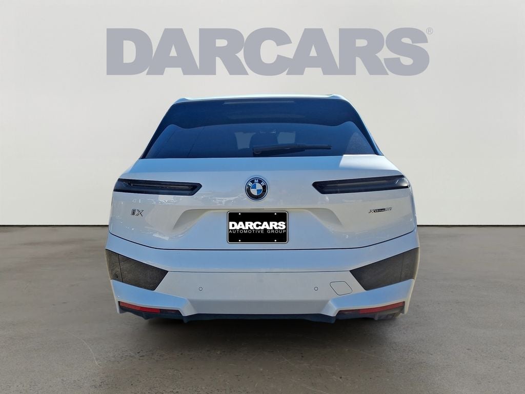 2023 BMW iX xDrive50 w/Premium Package & Sport Package
