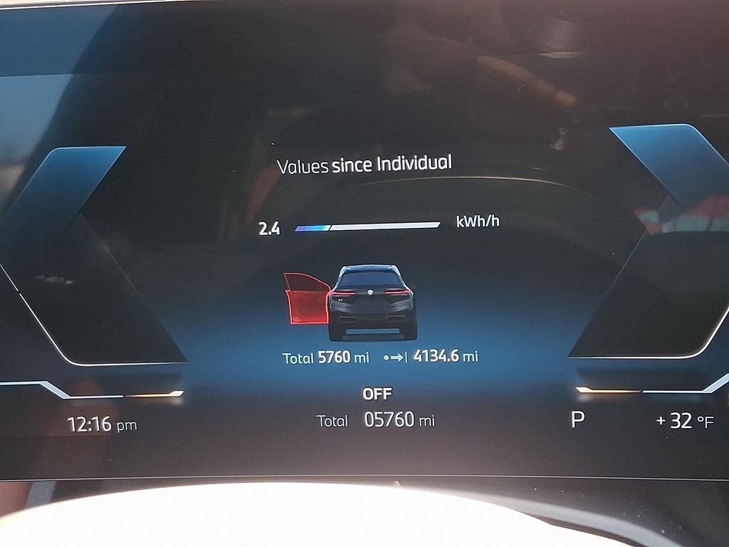 2026 BMW iX xDrive60