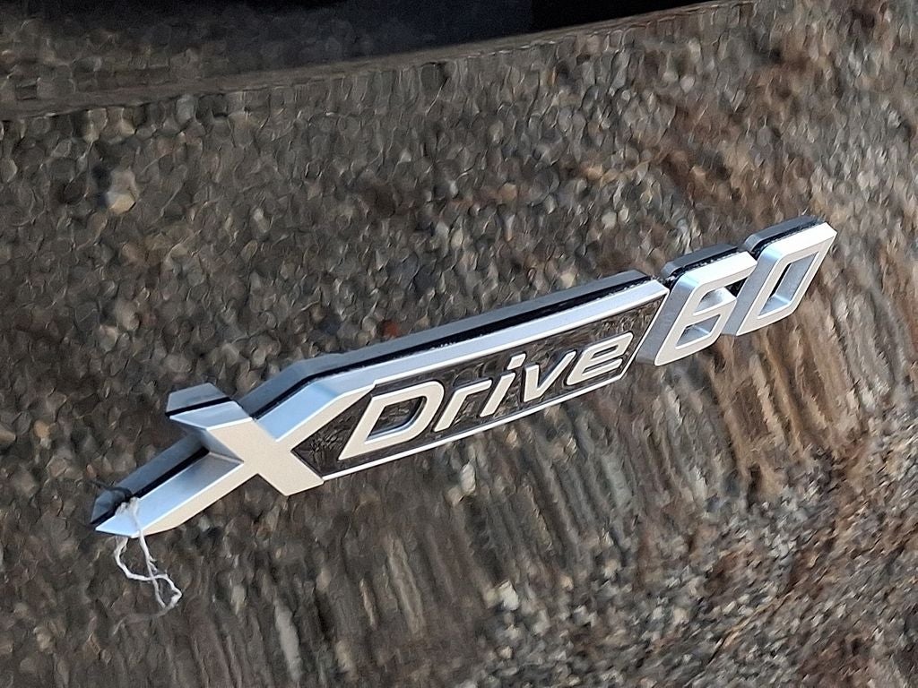 2026 BMW iX xDrive60