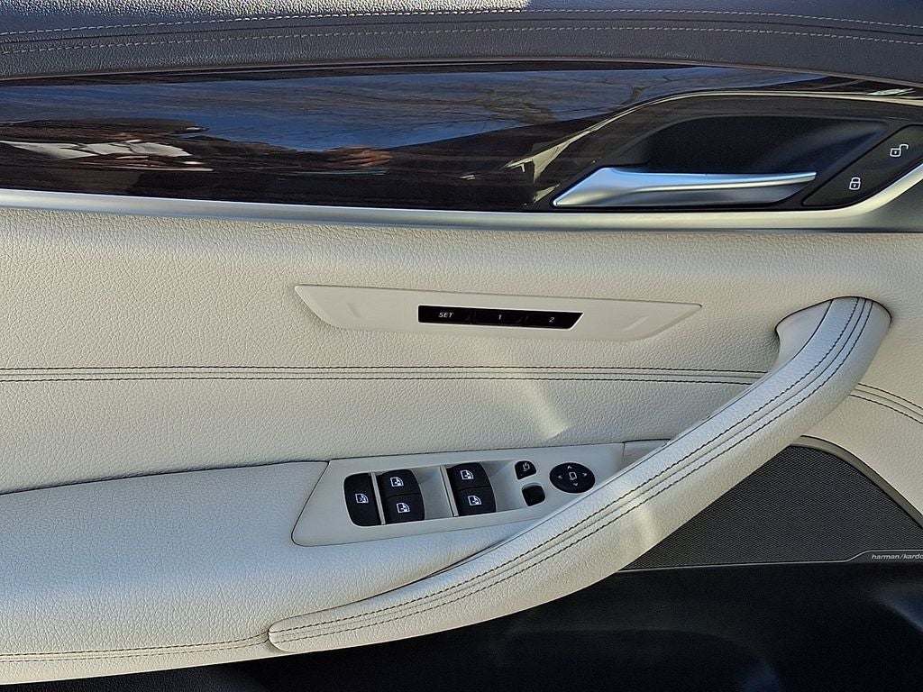 2021 BMW 5 Series M550i xDrive