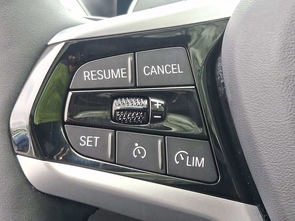 2025 BMW 3 Series 330i xDrive