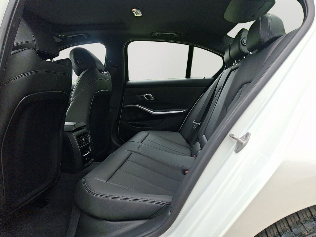2025 BMW 3 Series 330i xDrive