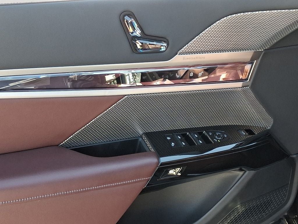 2025 BMW 7 Series 760i xDrive