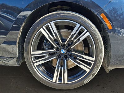 2025 BMW 7 Series 760i xDrive