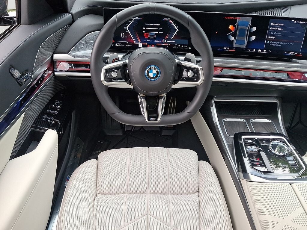 2025 BMW 7 Series 750e xDrive