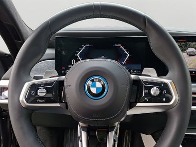 2025 BMW 7 Series 750e xDrive