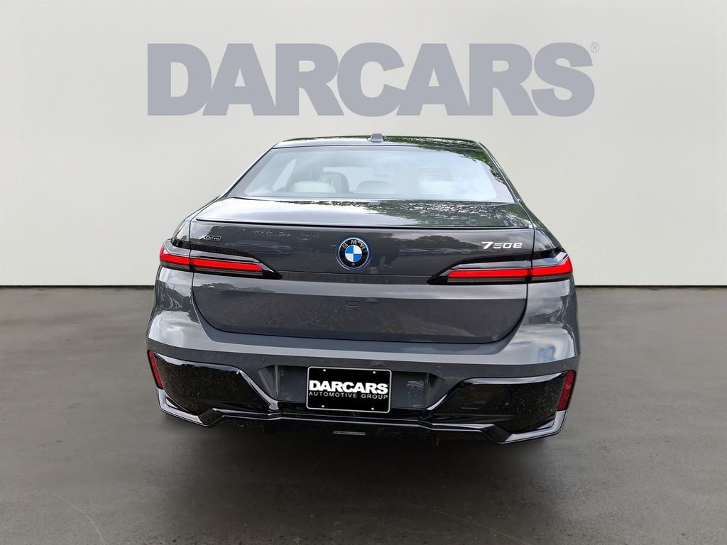 2025 BMW 7 Series 750e xDrive